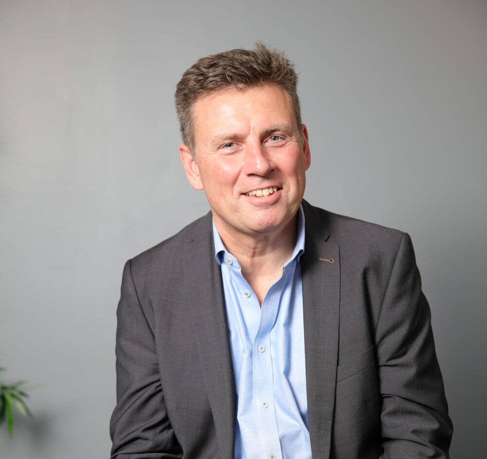 About stuart mclachlan